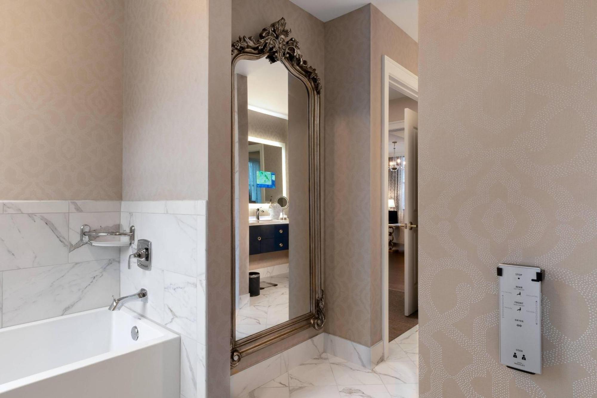 Hotel Saint Louis, Autograph Collection Екстер'єр фото